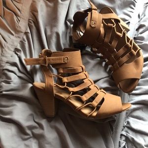 Open toe sandals heels